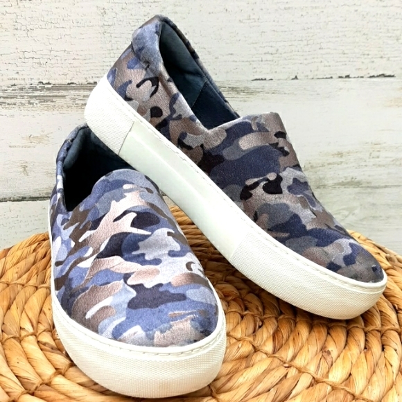 J/Slides NYC Shoes - EUC J/SLIDES ARIANA SLIP ON SNEAKER